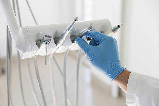 Professional Teeth Cleaning And Checkup technician working in Glenview, IL
